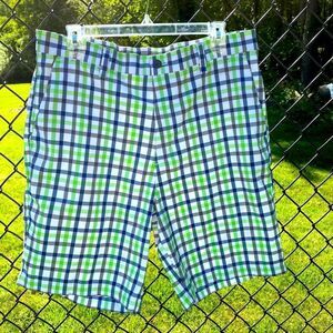 CHAPS Golf shorts in green/white/navy plaid